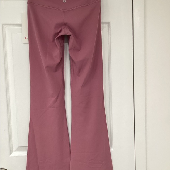 Lululemon Groove SHR Flare Pant - Picture 5 of 7
